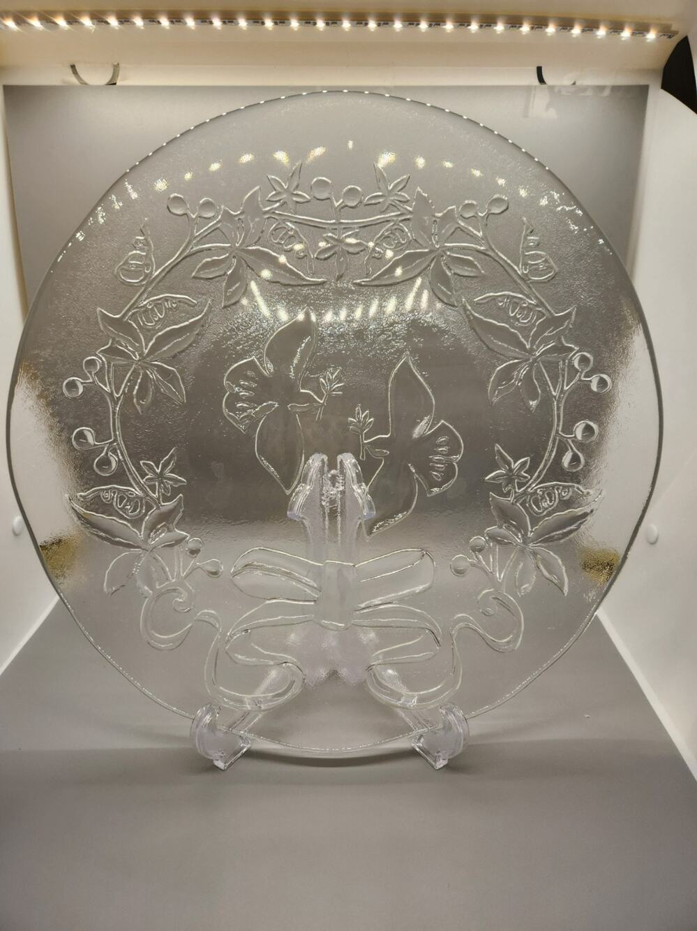 VTG 1985 Decorative Glass Plate W/ Doves Action Industries 12 3/4" No.10261